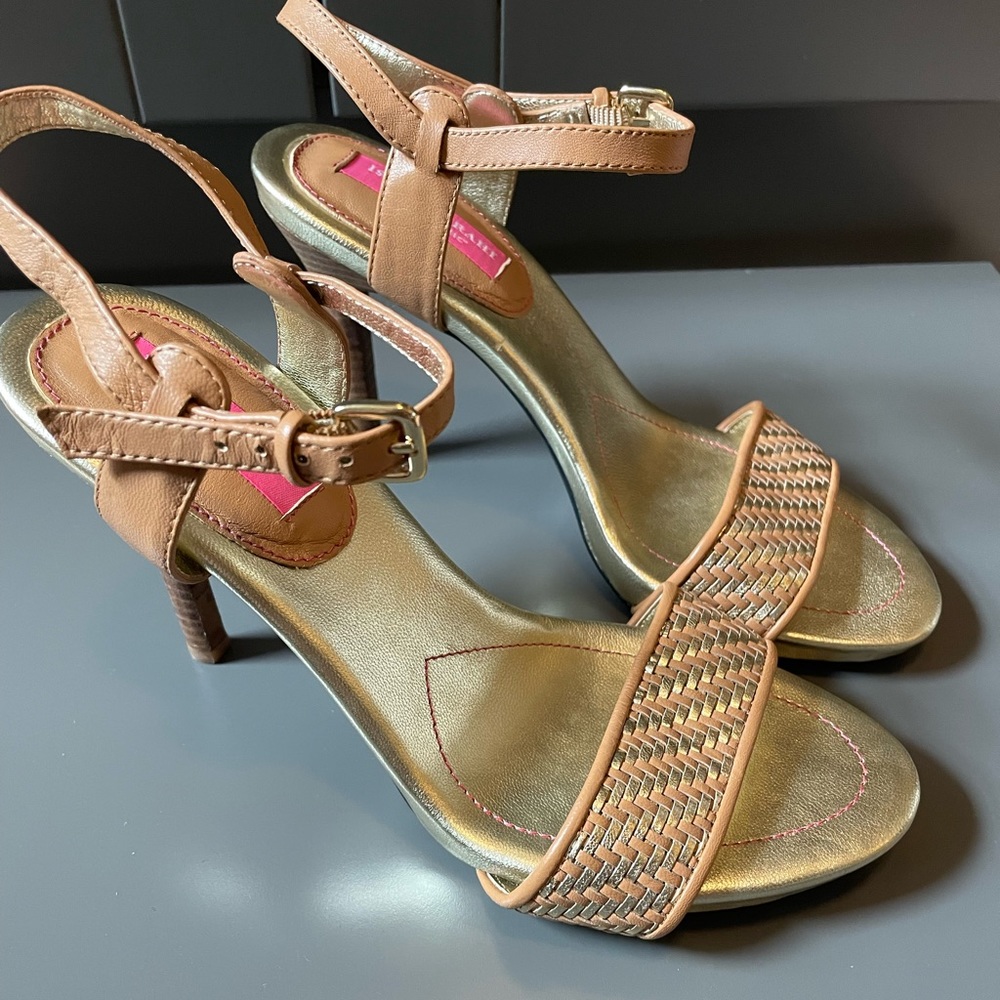 Gold minimal high heel
